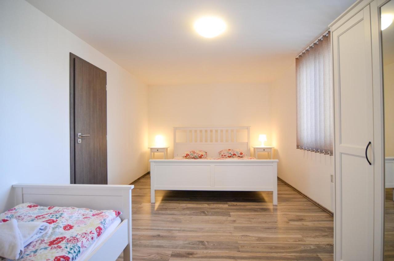 Apartmany Zajecak Zaječí Exteriör bild