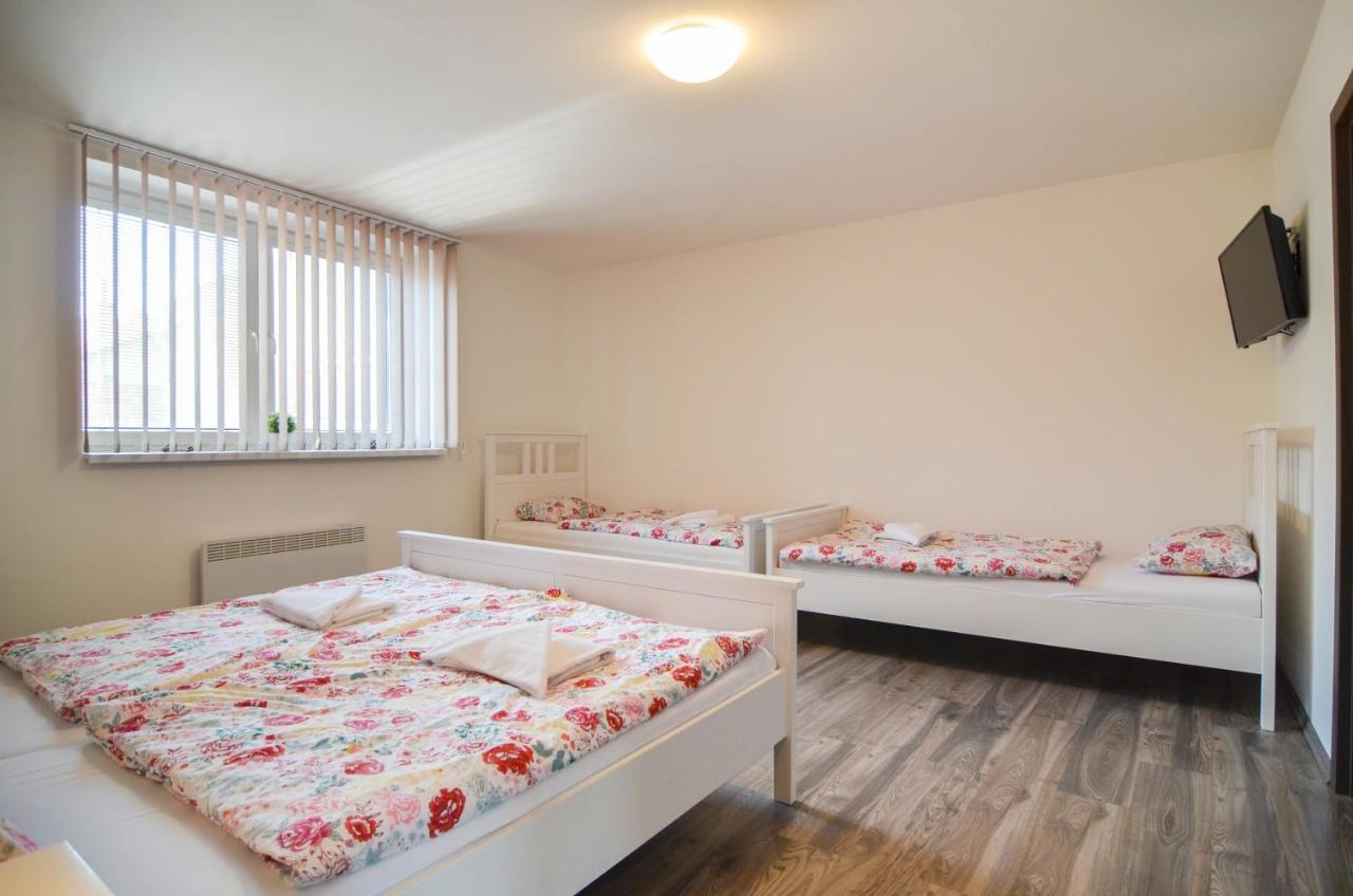 Apartmany Zajecak Zaječí Exteriör bild