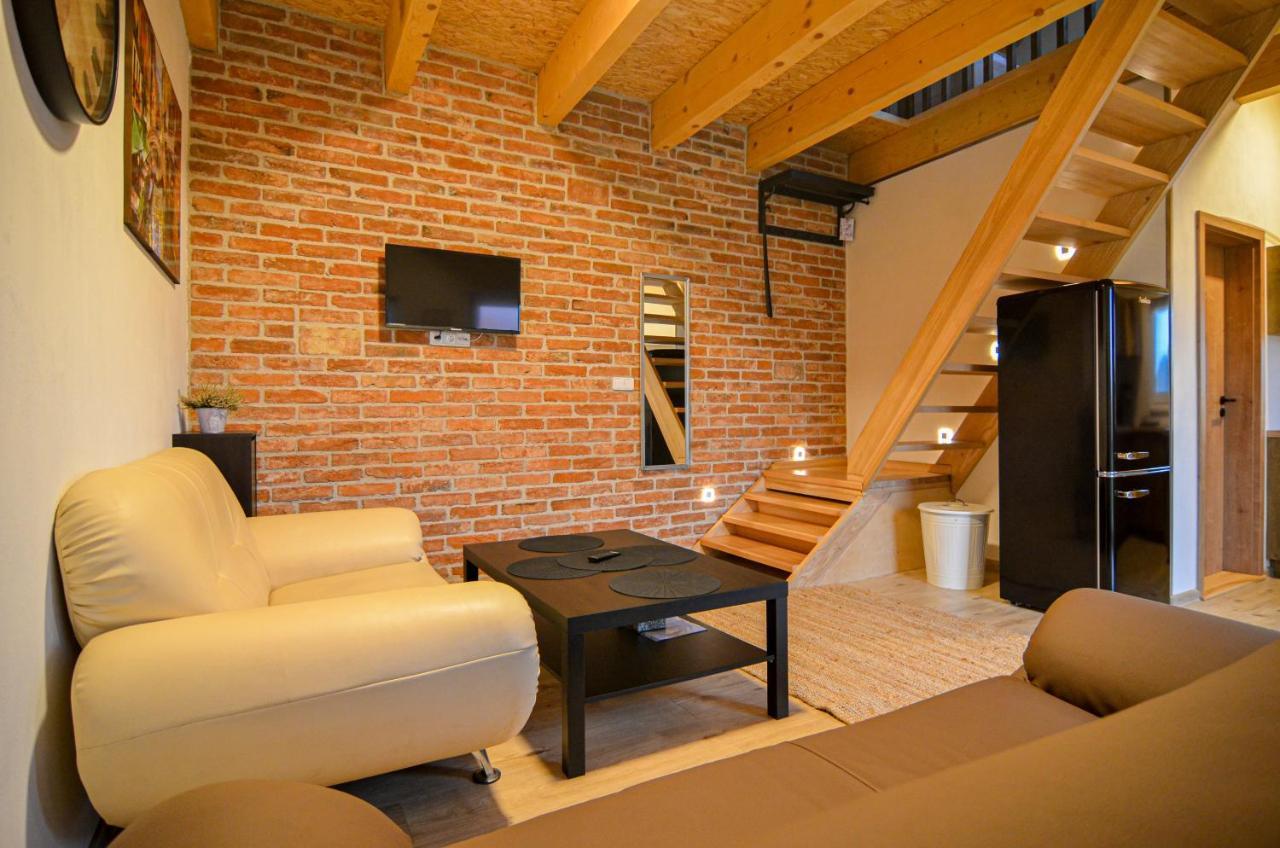 Apartmany Zajecak Zaječí Exteriör bild