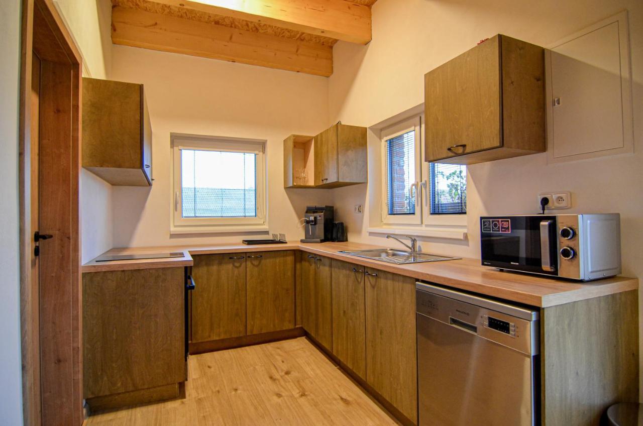 Apartmany Zajecak Zaječí Exteriör bild