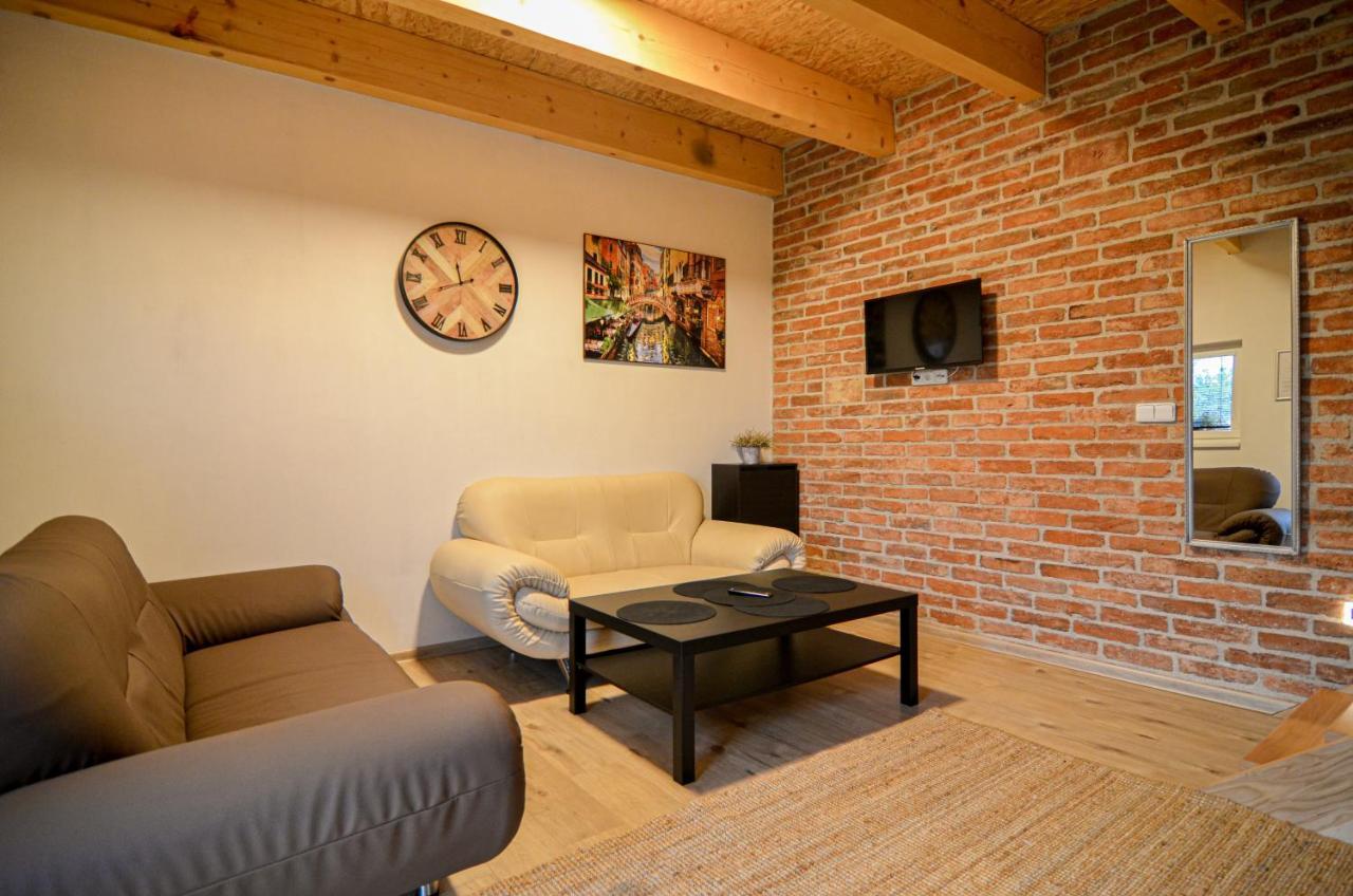 Apartmany Zajecak Zaječí Exteriör bild