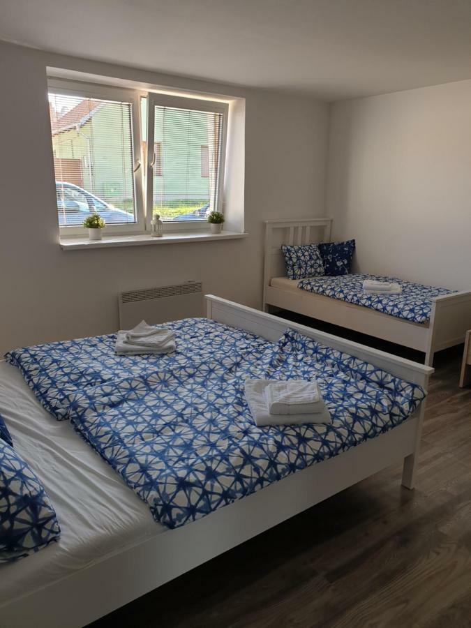 Apartmany Zajecak Zaječí Exteriör bild